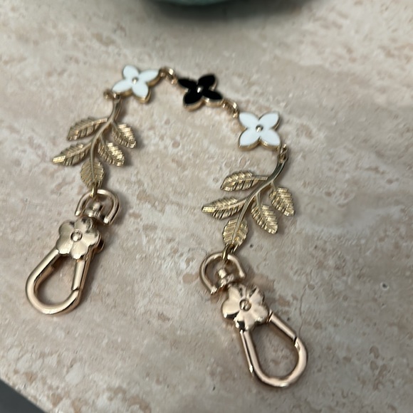 Unbranded key chain / purse decor - Picture 3 of 8